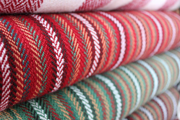 برای جلوگیری از کثیفی ریشه و استحکام ریشه فرش میتوانید از جاجیم استفاده کنید