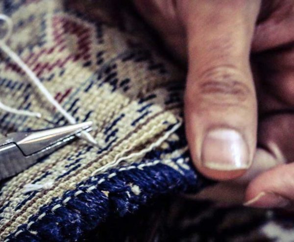 رفوگری فرش در مشهد - قالیشویی ابریشم