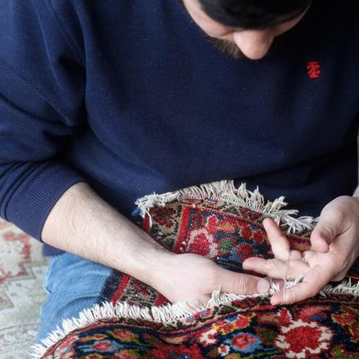 Repairing-torn-and-damaged-carpets ترمیم پارگی و بید خوردگی - قالیشویی ابریشم